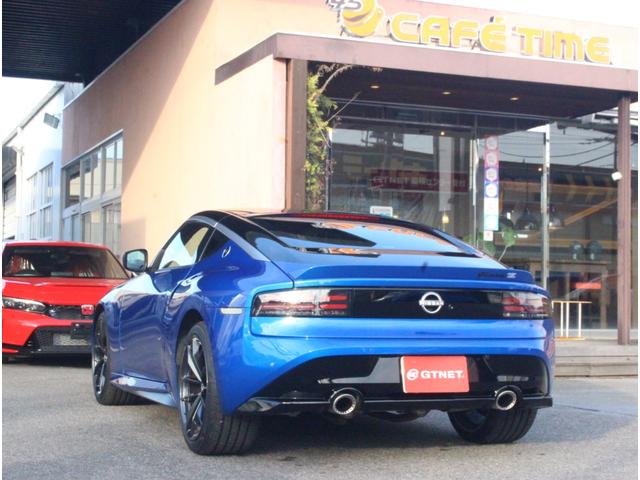 フェアレディZ バージョンST セキュリティパック&セーフティエントリー ハーフレザーシート パワーシート シートヒーター レイズ製純正19インチ鍛造アルミ BOSEサウンド インテリジェントクルーズコントロール ETC2.0(4枚目)