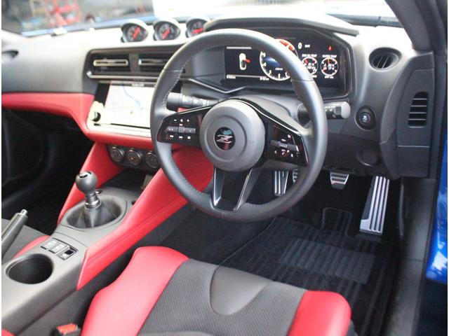 フェアレディZ バージョンST セキュリティパック&セーフティエントリー ハーフレザーシート パワーシート シートヒーター レイズ製純正19インチ鍛造アルミ BOSEサウンド インテリジェントクルーズコントロール ETC2.0(9枚目)