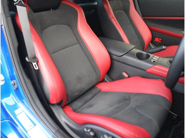 フェアレディZ バージョンST セキュリティパック&セーフティエントリー ハーフレザーシート パワーシート シートヒーター レイズ製純正19インチ鍛造アルミ BOSEサウンド インテリジェントクルーズコントロール ETC2.0(10枚目)