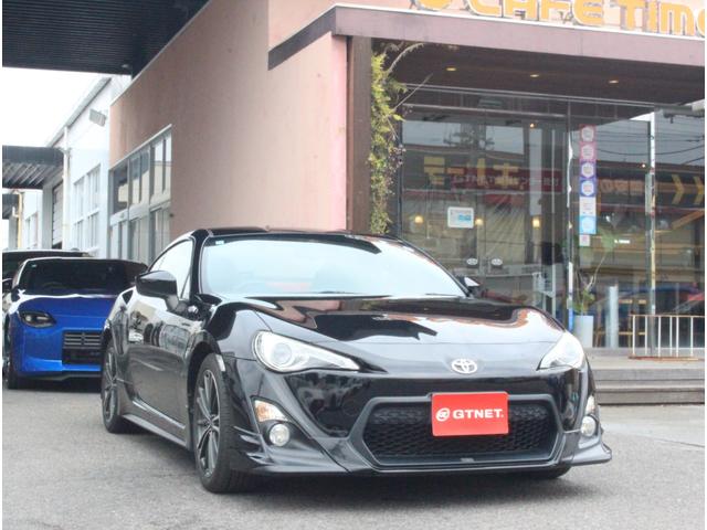 ８６ ＧＴリミテッド　ＴＲＤフルエアロ　アプライドＤ　クルーズコントロール　オートライト　ＨＩＤヘッドライト　ハーフレザーシート　シートヒーター　純正１７インチアルミ　純正ＳＤナビ　ブルートゥース接続可　バックカメラ（3枚目）