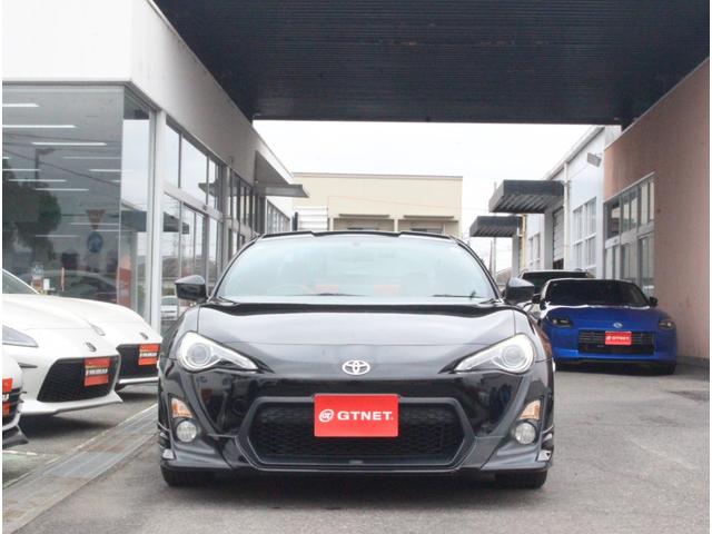 ８６ ＧＴリミテッド　ＴＲＤフルエアロ　アプライドＤ　クルーズコントロール　オートライト　ＨＩＤヘッドライト　ハーフレザーシート　シートヒーター　純正１７インチアルミ　純正ＳＤナビ　ブルートゥース接続可　バックカメラ（5枚目）
