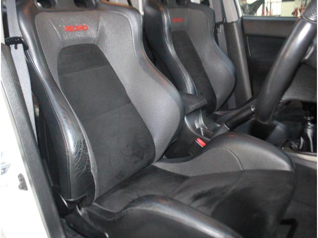 ランサー ＧＳＲエボリューションＩＸ　カロッツェリア楽ナビ　Ｂカメラ　地デジ　ＥＴＣ　Ｂカメラ　アペックスブースト計　グループＭエアクリ　ヨコハマ１７ＡＷ　オーリンズ車高調　ＨＫＳサクションパイプ　ＺＥＥＳプロジェクトマフラー（10枚目）