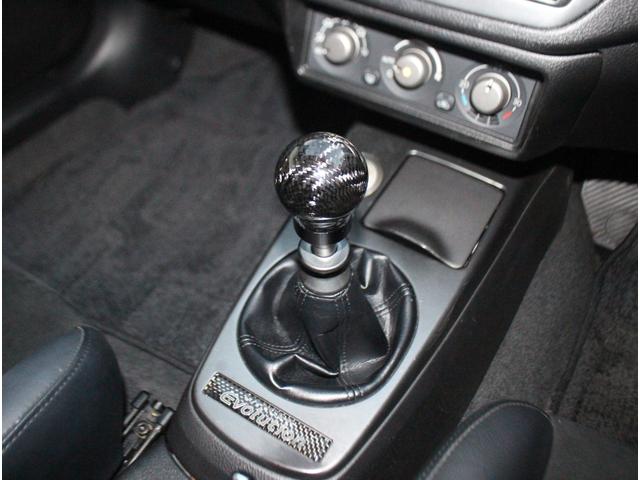 ランサー ＧＳＲエボリューションＩＸ　カロッツェリア楽ナビ　Ｂカメラ　地デジ　ＥＴＣ　Ｂカメラ　アペックスブースト計　グループＭエアクリ　ヨコハマ１７ＡＷ　オーリンズ車高調　ＨＫＳサクションパイプ　ＺＥＥＳプロジェクトマフラー（13枚目）