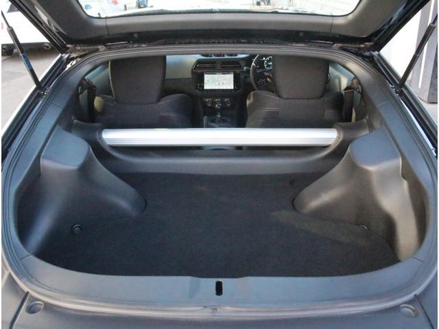 フェアレディＺ バージョンＳ　ＭＹ２５モデル　ＭＴシンクロレブコントロール　純正レイズ鍛造１９ＡＷ　インテリジェントクルーズコントロール　エマージェンシーブレーキ　ニッサンコネクトナビ　バックビューモニター　ＥＴＣ２．０（32枚目）