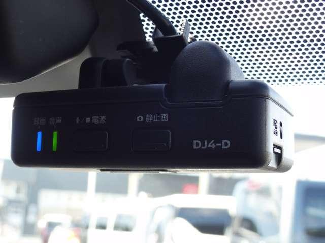 ノート １．２　ｅ－ＰＯＷＥＲ　Ｘ　純正メモリーナビ　アラウンドビューモニタ　３６０°カメラ　記録簿付　Ｒカメラ　運転席助手席エアバック　レーンキープ　ＡＵＴＯエアコン　１オーナー　盗難防止システム　ナビＴＶ　ＡＷ　サイドカメラ　運転席エアバッグ　キーレスエントリー　ドラレコ（8枚目）