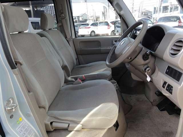 エブリイワゴン 660 PZターボ アルミ 両側スライド片側電動 ダブルエアバッグ マニュアルエアコン ワイヤレスキー パワーウィンド 運転席エアバッグ ABS付 パワーステアリング(15枚目)