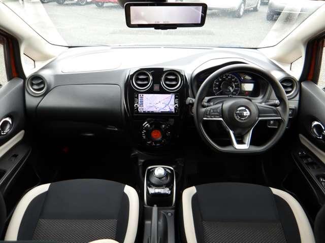 ノート 1.2 e-POWER X 純正メモリーナビ アラウンドビューモニタ 360°カメラ Rカメラ 運転席助手席エアバック レーンキープ AUTOエアコン 盗難防止システム ナビTV サイドカメラ 運転席エアバッグ キーレスエントリー LEDヘッド ドラレコ パワステ(4枚目)