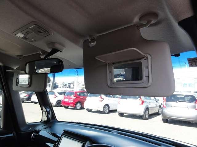 N-BOXカスタム 660 カスタムG SSパッケージ 社外ナビ バックカメラ ETC HID クルコ 両側パワ-スライドドア TVナビ アルミホイール クルコン Bカメ ETC付き エアコン A-STOP 盗難防止システム パワーウィンドウ 運転席助手席エアバッグ メモリーナビ ABS キーレス(18枚目)