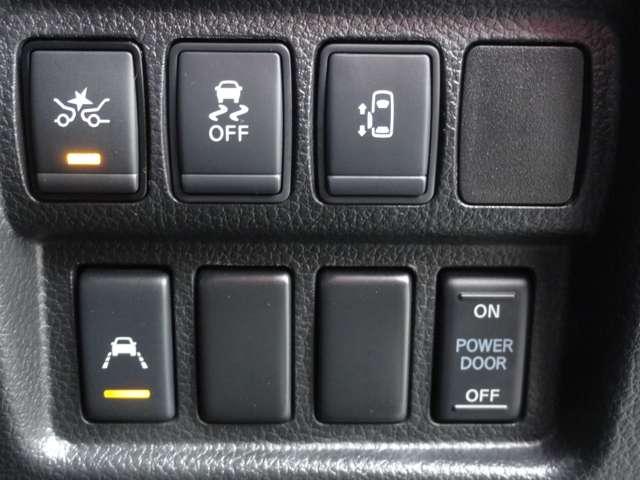 エルグランド 2.5 250ハイウェイスターS 純正メモリーナビ アルミホイル 点検記録簿 ドライブレコーダ ワンオ-ナ-車 クルコン インテリキー Bカメラ LEDヘッドランプ サイドカーテンエアバック 盗難防止 メモリーナビ ETC エアコン ナビTV ABS(13枚目)