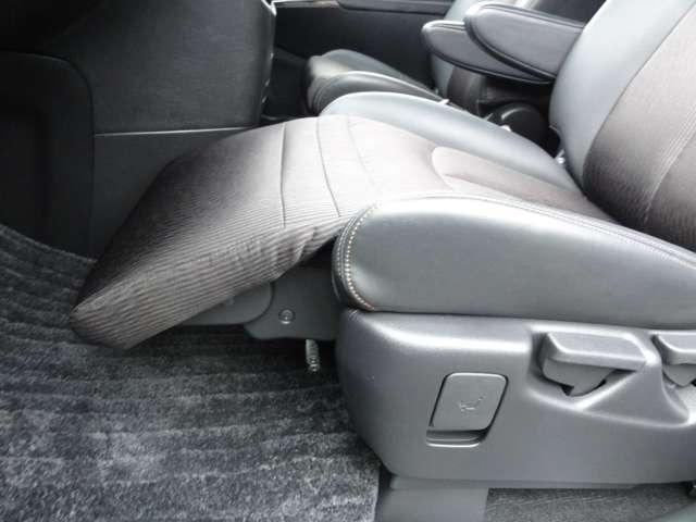 エルグランド 2.5 250ハイウェイスターS 純正メモリーナビ アルミホイル 点検記録簿 ドライブレコーダ ワンオ-ナ-車 クルコン インテリキー Bカメラ LEDヘッドランプ サイドカーテンエアバック 盗難防止 メモリーナビ ETC エアコン ナビTV ABS(19枚目)