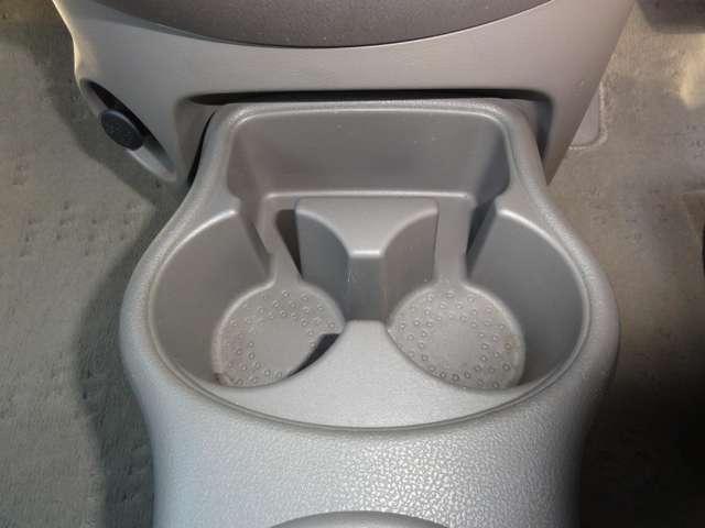 マーチ １．２　１２Ｘ　純正ナビ（ＭＭ１１２Ｄ－Ｗ）ワンセグＴＶ　ＥＴＣ車載器　イモビ　スマートキープッシュスタート　アイストップ　ナビＴＶ　運転席助手席エアバック　パワーウインド　パワステ　ＡＢＳ　ワンセグ　キーレスエントリー　運転席エアバッグ　マニュアルエアコン（19枚目）