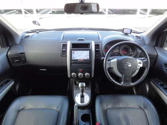 エクストレイル ２．０　２０Ｘｔｔ　４ＷＤ　運転席エアバック　ＡＵＴＯエアコン　ＰＳ　キーレスゴー　アルミホイル　ワンオーナー車　Ｗエアバック　切替４ＷＤ　バックビューモニター　ＰＷ　Ｓキー　ナビ＆ＴＶ　メモリーナビ　盗難防止システム　ワンセグ（4枚目）