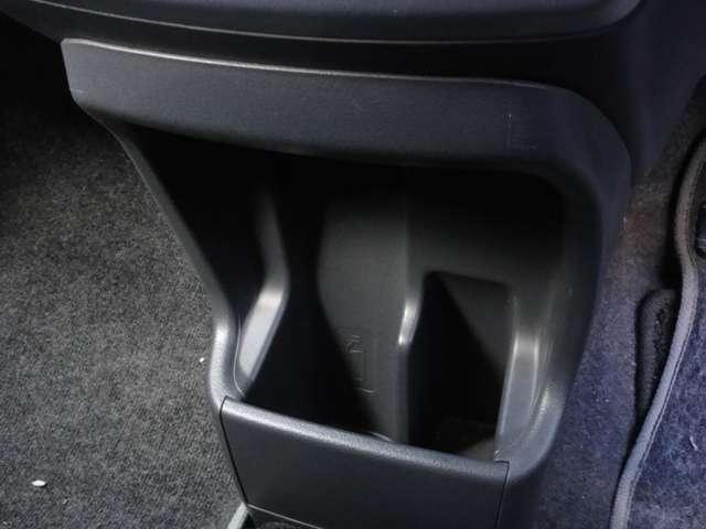 ハスラー ６６０　Ｇ　三菱製ナビ（ＮＲ－ＭＺ３３）／バックカメラ／衝突被　セキュリティー　スマキー　１セグＴＶ　キーレスエントリーシステム　パワーウィンドウ　ナビ・ＴＶ　Ｗエアバック　パワーステアリング　エアコン　エアＢ　ＡＢＳ　メモリナビ　衝突軽減ブレーキ付き　Ｂモニタ（12枚目）