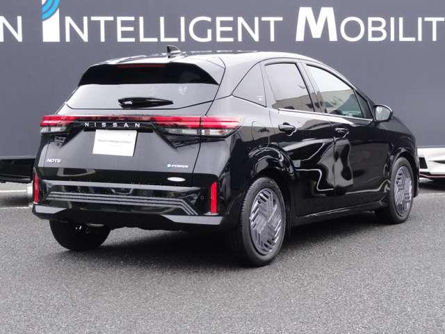 ノート １．２　Ｘ　純正メモリーナビＴＶ　アラウンドビューＭ　リアカメラ　衝突被害軽減ブレ－キ　全方位カメラ　ＥＴＣ付　ＬＥＤヘッドライト　レーンアシスト　インテリジェントキー　ワンオーナー　ドラレコ　整備記録簿　盗難防止システム　ワンセグＴＶ　ＴＶナビ　ＡＢＳ（2枚目）