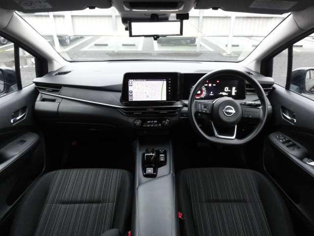 ノート １．２　Ｘ　純正メモリーナビＴＶ　アラウンドビューＭ　リアカメラ　衝突被害軽減ブレ－キ　全方位カメラ　ＥＴＣ付　ＬＥＤヘッドライト　レーンアシスト　インテリジェントキー　ワンオーナー　ドラレコ　整備記録簿　盗難防止システム　ワンセグＴＶ　ＴＶナビ　ＡＢＳ（4枚目）