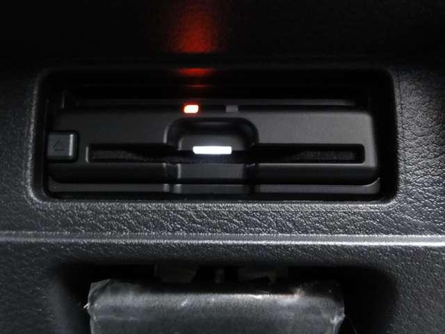 ノート １．２　Ｘ　純正メモリーナビＴＶ　アラウンドビューＭ　リアカメラ　衝突被害軽減ブレ－キ　全方位カメラ　ＥＴＣ付　ＬＥＤヘッドライト　レーンアシスト　インテリジェントキー　ワンオーナー　ドラレコ　整備記録簿　盗難防止システム　ワンセグＴＶ　ＴＶナビ　ＡＢＳ（8枚目）