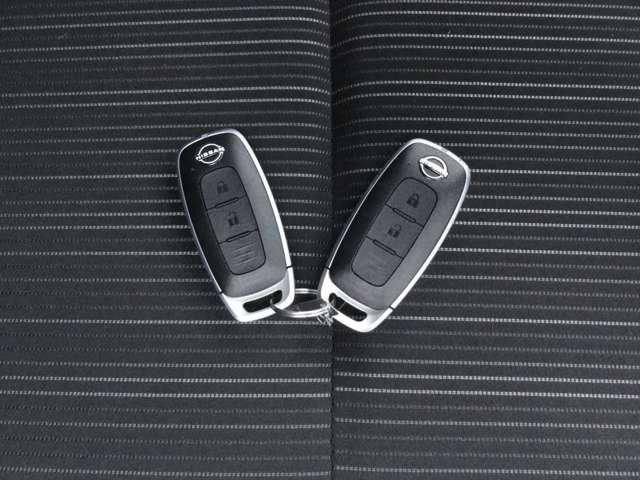 ノート １．２　Ｘ　純正メモリーナビＴＶ　アラウンドビューＭ　リアカメラ　衝突被害軽減ブレ－キ　全方位カメラ　ＥＴＣ付　ＬＥＤヘッドライト　レーンアシスト　インテリジェントキー　ワンオーナー　ドラレコ　整備記録簿　盗難防止システム　ワンセグＴＶ　ＴＶナビ　ＡＢＳ（12枚目）