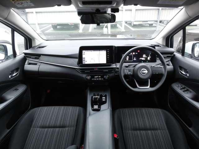 ノート １．２　Ｘ　純正メモリーナビＴＶ　バックカメラ　リアカメラ　衝突被害軽減ブレ－キ　ＥＴＣ付　ＬＥＤヘッドライト　レーンアシスト　インテリジェントキー　ワンオーナー　ドラレコ　整備記録簿　盗難防止システム　ワンセグＴＶ　ＴＶナビ　メモリーナビ　ＡＢＳ（4枚目）