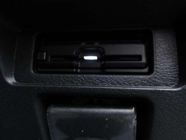 ノート １．２　Ｘ　純正メモリーナビＴＶ　バックカメラ　リアカメラ　衝突被害軽減ブレ－キ　ＥＴＣ付　ＬＥＤヘッドライト　レーンアシスト　インテリジェントキー　ワンオーナー　ドラレコ　整備記録簿　盗難防止システム　ワンセグＴＶ　ＴＶナビ　メモリーナビ　ＡＢＳ（8枚目）