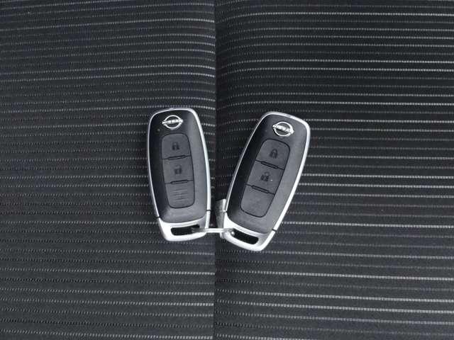 ノート １．２　Ｘ　純正メモリーナビＴＶ　バックカメラ　リアカメラ　衝突被害軽減ブレ－キ　ＥＴＣ付　ＬＥＤヘッドライト　レーンアシスト　インテリジェントキー　ワンオーナー　ドラレコ　整備記録簿　盗難防止システム　ワンセグＴＶ　ＴＶナビ　メモリーナビ　ＡＢＳ（11枚目）