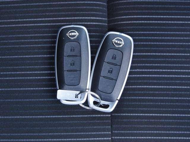 ノート １．２　Ｘ　純正メモリーナビＴＶ　バックカメラ　リアカメラ　衝突被害軽減ブレ－キ　ＥＴＣ付　ＬＥＤヘッドライト　レーンアシスト　インテリジェントキー　ワンオーナー　ドラレコ　整備記録簿　盗難防止システム　ワンセグＴＶ　ＴＶナビ　メモリーナビ　ＡＢＳ（11枚目）