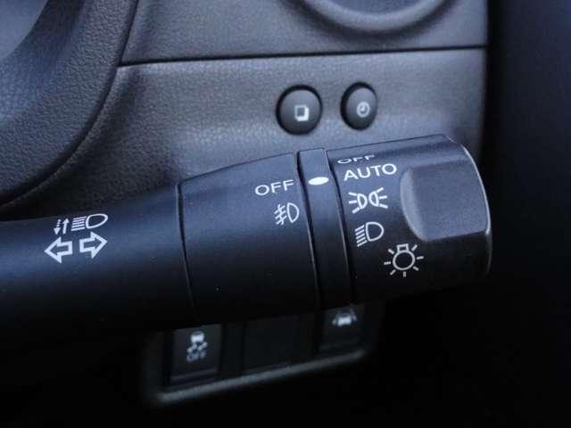 ノート １．２　ｅ－ＰＯＷＥＲ　メダリスト　純正ナビ（ＭＭ３１６Ｄ－Ｗ）　被害軽減ブレーキ　ＴＶナビ　ドライブレコーダ　バックモニター　インテリキー　アイドリングストップ　盗難防止装置　ＬＥＤランプ　車線逸脱警報システム　ワンオーナー　キーフリー　アルミホイール　ＥＴＣ（15枚目）