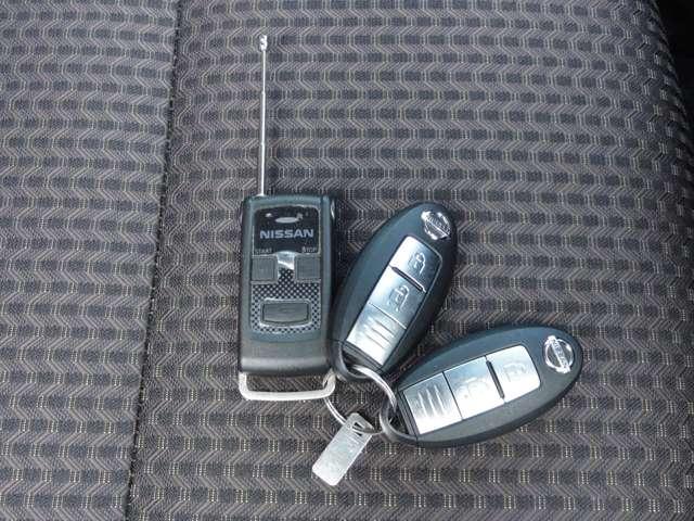 ノート １．２　ｅ－ＰＯＷＥＲ　メダリスト　純正ナビ（ＭＭ３１６Ｄ－Ｗ）　被害軽減ブレーキ　ＴＶナビ　ドライブレコーダ　バックモニター　インテリキー　アイドリングストップ　盗難防止装置　ＬＥＤランプ　車線逸脱警報システム　ワンオーナー　キーフリー　アルミホイール　ＥＴＣ（19枚目）