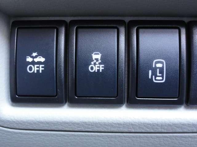 ＮＶ１００クリッパーリオ ６６０　Ｅ　４ＷＤ　標準ルーフ　４ＷＤ　衝突被害軽減ブレーキ　１オーナ　フルタイム４ＷＤ　セキュリティアラーム　インテリキー　オートエアコン　メモリーナビ　点検記録簿　ナビＴＶ　アルミホイール　ＡＢＳ　ワンセグ　キーレス　エアバッグ　Ｗエアバック　パワーウィンド（8枚目）