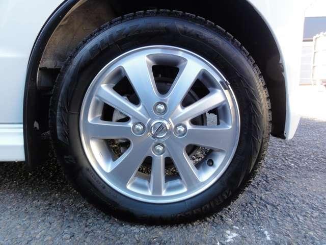 ＮＶ１００クリッパーリオ ６６０　Ｅ　４ＷＤ　標準ルーフ　４ＷＤ　衝突被害軽減ブレーキ　１オーナ　フルタイム４ＷＤ　セキュリティアラーム　インテリキー　オートエアコン　メモリーナビ　点検記録簿　ナビＴＶ　アルミホイール　ＡＢＳ　ワンセグ　キーレス　エアバッグ　Ｗエアバック　パワーウィンド（27枚目）