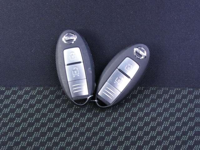 ノート １．２　ｅ－ＰＯＷＥＲ　Ｘ　シーギア　リミテッド　純正ナビ　レーンキープ　記録簿　ＬＥＤヘッド　エアコン　メモリーナビ　ＥＴＣ　エアバッグ　パワーウィンドウ　パワーステアリング　ＡＢＳ　アイドリングストップ　アルミホイール　ドラレコ　ワンオーナー　スマートキー（19枚目）