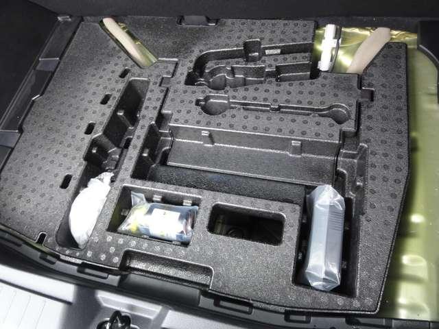 ノート １．２　Ｘ　メーカー純正ナビ　助手席エアバック　ＰＳ　ＰＷ　盗難防止　地デジ　キーフリーシステム　ＡＡＣ　ワンオ－ナ－車　オートハイビーム　カーテンエアバック　ＥＴＣ　バックカメラ　アイドリングストップ　ＡＢＳ（29枚目）