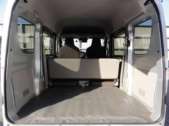 ＮＶ１００クリッパーバン ６６０　ＤＸ　ＧＬセーフティパッケージ　ハイルーフ　純正メモリーナビＴＶ／エマブレ／車線逸脱警報　デュアルカメラブレーキサポート　キーレスエントリーキー　フロントパワーウインドウ　運転席エアバック　ダブルエアバック　ＡＣ　パワステ　ドライブレコーダー（24枚目）