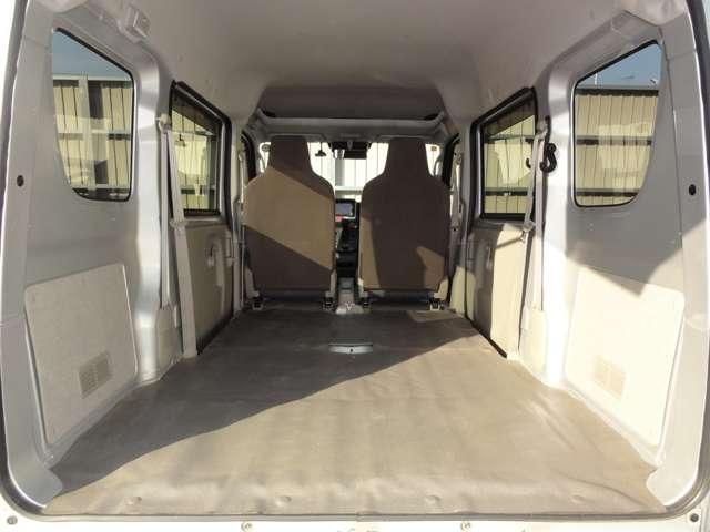 ＮＶ１００クリッパーバン ６６０　ＤＸ　ＧＬセーフティパッケージ　ハイルーフ　純正メモリーナビＴＶ／エマブレ／車線逸脱警報　デュアルカメラブレーキサポート　キーレスエントリーキー　フロントパワーウインドウ　運転席エアバック　ダブルエアバック　ＡＣ　パワステ　ドライブレコーダー（27枚目）