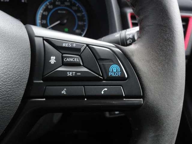 �v���p�C���b�g���h���C�o�[�ɑ����ăA�N�Z���A�u���[�L�A�X�e�A�����O���N���}���Ŏ�������B�������H�̉^�]�Ŋ�����X�g���X��A�������ړ����̔�J���y������܂��B