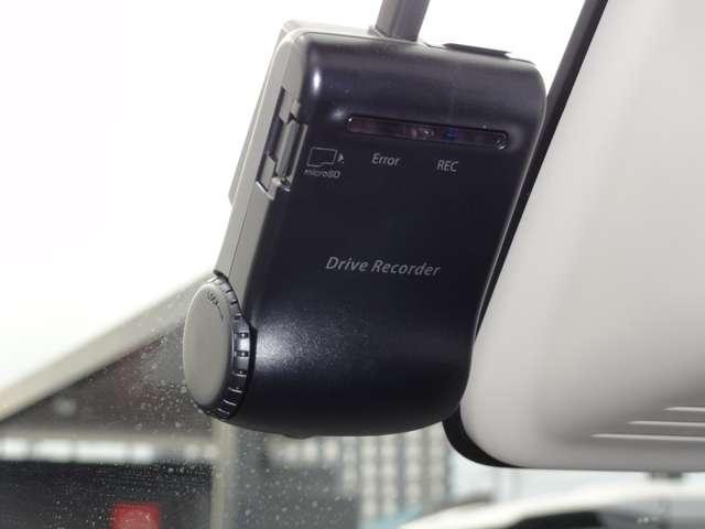 ����̎��ɋ��������A�����h���C�u���R�[�_�[�����̂̏u�ԂȂǂ�������Ƙ^�悳��A�N���ȉ摜�ōו��܂Ŋm�F�ł��܂��B�g���u������̂��߂ɂ����Д����Ă��������ł��ˁ�