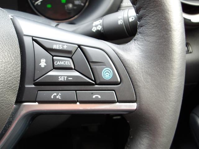 キックス Ｘ　ＦＯＵＲ　９０周年記念車　４ＷＤ　プロパイロット　アラウンドビューＭ　Ｓルームミラー　純正メモリーナビ　フルセグＴＶ　シートヒーター　ハンドルヒーター（5枚目）