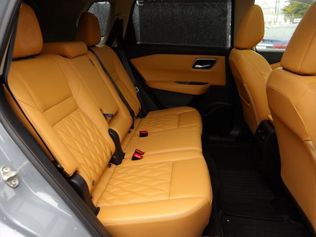 エクストレイル G e-4ORCE 4WD プロパイロット 本革シート サンルーフ 全席シートヒーター ハンドルヒーター メーカーナビ フルセグTV(35枚目)