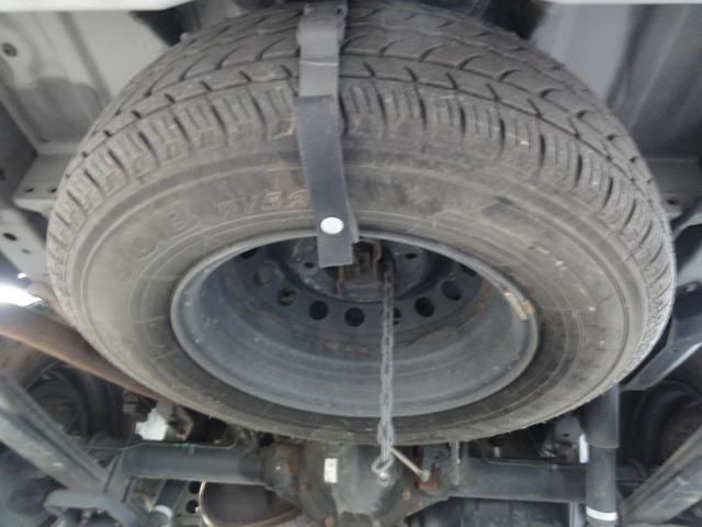 NV350キャラバンバン ロングプレミアムGXターボ 2WD ディーゼル 1.0t 標準ルーフ 2/5人乗り 5ドア 純正メモリーナビ フルセグTV バックカメラ エマブレ パワステ パワーウインドウ オートエアコン リアヒーター リアクーラー インテリキー ETC(43枚目)