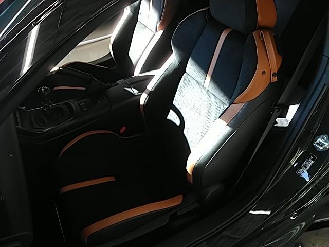 GR86 RZ ワンオーナー キーレス フルセグ ナビ&TV 17アルミホイール エアバッグ フル装備 助手席エアバッグ 衝突被害軽減システム ETC バックカメラ スマートキー 横滑り防止機能 シートヒーター(11枚目)