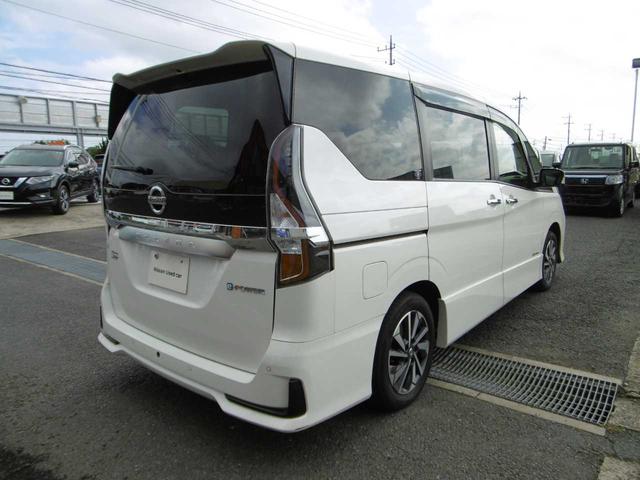 セレナ ｅ－パワー　ハイウェイスターＶ　後席モニター　プロパイロット　全周囲カメラ　両側オートスライドドア　衝突被害軽減ブレーキ　踏み間違い防止　ＥＴＣ　ハンズフリードア　純正ドラレコ（19枚目）