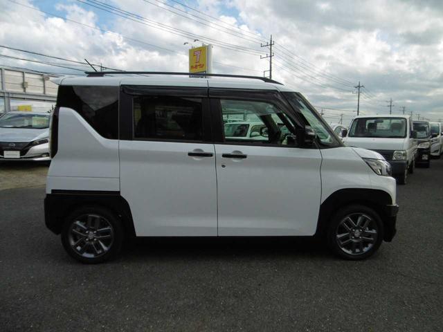 デリカミニ Ｇ　プレミアム　マイパイロット　両側オートスライドドア　全方位カメラ　衝突被害軽減ブレーキ　踏み間違い防止　ハンズフリードア　シートヒーター（10枚目）