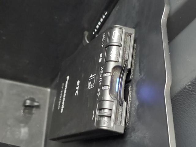スペーシア Ｇリミテッド　新品タイヤ／社外　ナビ／衝突安全装置／電動スライドドア／シートヒーター／車線逸脱防止支援システム／Ｂｌｕｅｔｏｏｔｈ接続／ＥＴＣ／ＥＢＤ付ＡＢＳ／横滑り防止装置／アイドリングストップ／フルセグＴＶ（18枚目）