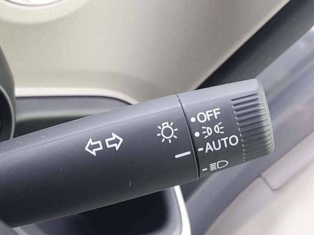 Ｎ－ＢＯＸ ヒョウジュン　保証書／純正　８インチ　ナビ／ホンダセンシング／両側電動スライドドア／シートヒーター　前席／車線逸脱防止支援システム／パーキングアシスト　バックガイド／ヘッドランプ　ＬＥＤ　衝突被害軽減システム（16枚目）