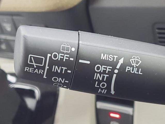 Ｎ－ＢＯＸ ヒョウジュン　保証書／純正　８インチ　ナビ／ホンダセンシング／両側電動スライドドア／シートヒーター　前席／車線逸脱防止支援システム／パーキングアシスト　バックガイド／ヘッドランプ　ＬＥＤ　衝突被害軽減システム（17枚目）