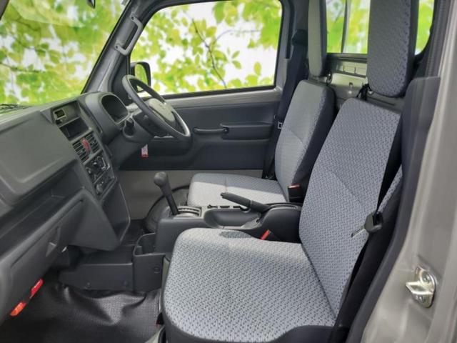 キャリイトラック 4WD KC 保証書/登録済未使用車/EBD付ABS/横滑り防止装置/アイドリングストップ/禁煙車/エアバッグ 運転席/エアバッグ 助手席/パワーウインドウ/キーレスエントリー/パワーステアリング/オートライト(5枚目)