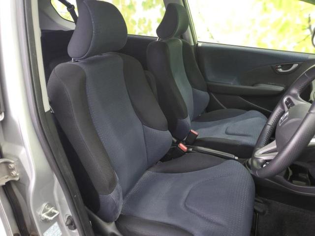 フィット Ｌ　保証書／純正　ＨＤＤナビ／パーキングアシスト　バックガイド／ＥＴＣ／ＡＢＳ／バックモニター／ワンセグＴＶ／エアバッグ　運転席／エアバッグ　助手席／パワーウインドウ／キーレスエントリー　バックカメラ（4枚目）