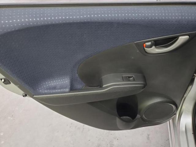 フィット Ｌ　保証書／純正　ＨＤＤナビ／パーキングアシスト　バックガイド／ＥＴＣ／ＡＢＳ／バックモニター／ワンセグＴＶ／エアバッグ　運転席／エアバッグ　助手席／パワーウインドウ／キーレスエントリー　バックカメラ（21枚目）