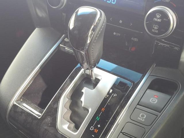 アルファード Sタイプゴールド サンルーフ/保証書/ディスプレイオーディオ+ナビ/フリップダウンモニター 純正 11.4インチ/衝突安全装置/両側電動スライドドア/パノラミックビューモニター/車線逸脱防止支援システム 全周囲カメラ(18枚目)