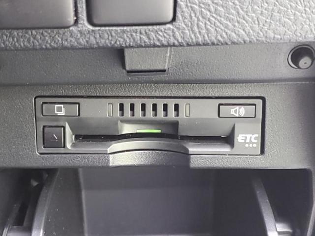 アルファード Sタイプゴールド サンルーフ/保証書/ディスプレイオーディオ+ナビ/フリップダウンモニター 純正 11.4インチ/衝突安全装置/両側電動スライドドア/パノラミックビューモニター/車線逸脱防止支援システム 全周囲カメラ(28枚目)