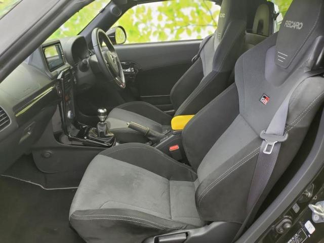 コペン ＧＲスポーツ　新品タイヤ／保証書／純正　ＳＤナビ／シートヒーター／ドライブレコーダー　前後／ヘッドランプ　ＬＥＤ／Ｂｌｕｅｔｏｏｔｈ接続／ＥＴＣ２．０／ＥＢＤ付ＡＢＳ／横滑り防止装置／フルセグＴＶ／ＤＶＤ　禁煙車（5枚目）